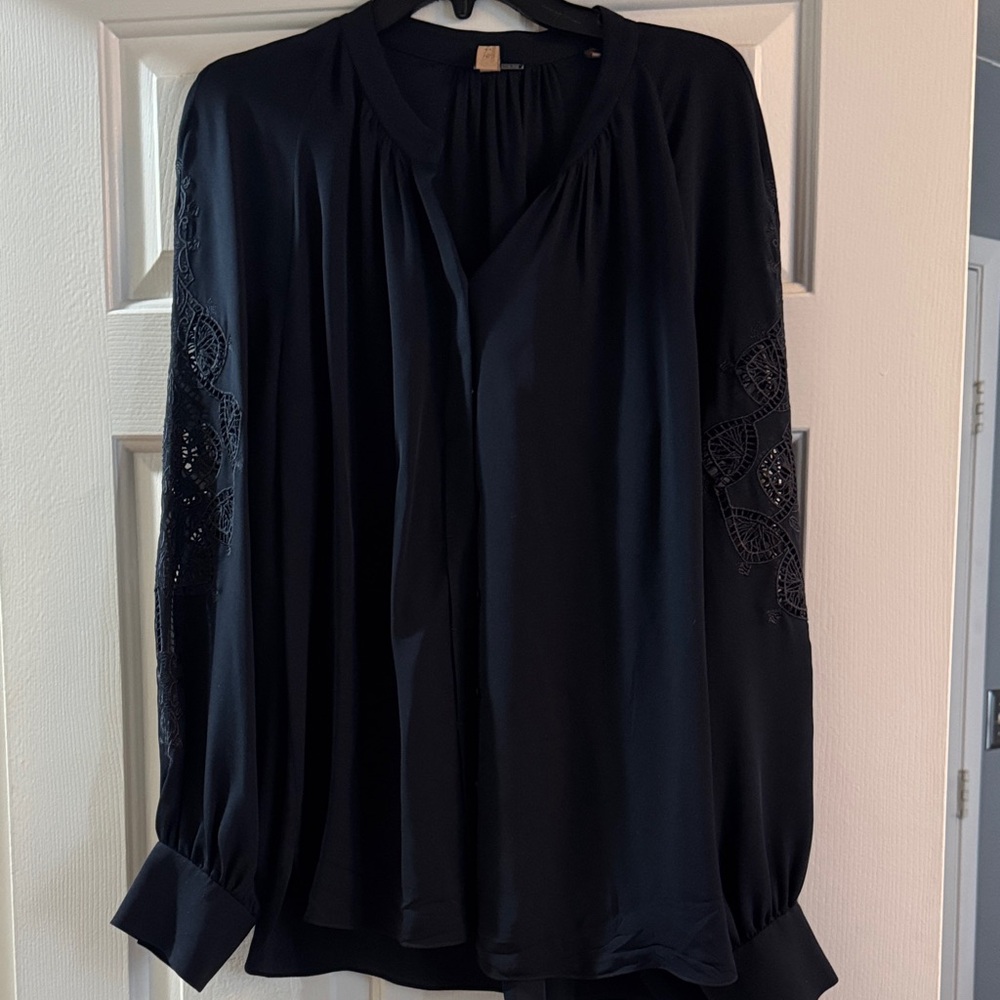 Black Women's Silk Blouse Elie Tahari Large